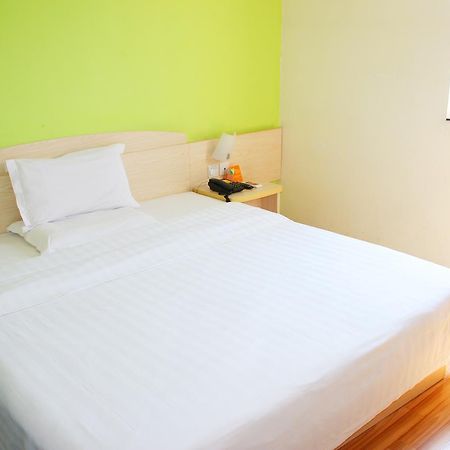 7Days Inn Shantou Coach Terminal Huang He Road Bagian luar foto